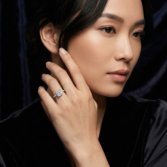 Chrissy Teigen Secret Halo Lab Diamond Ring front view