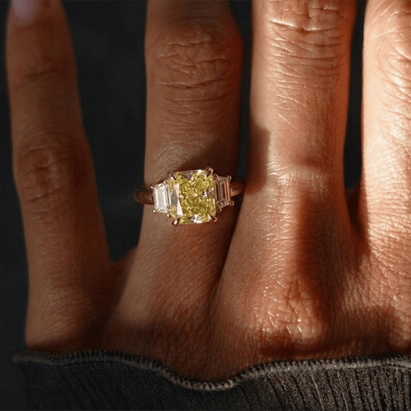 14ct Yellow Gold A Summer's Day Colored Lab Diamond Ring (4 Ct. Tw.) model image two