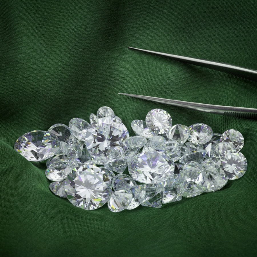 The Sparkling Debate on Lab Grown Vs. Natural Diamond