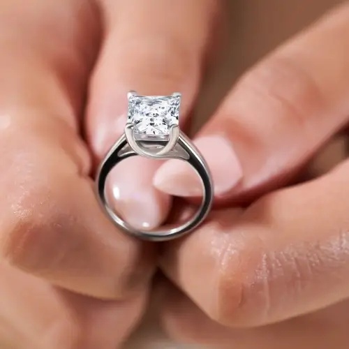 Platinum Ring for Engagement: Guide to a Fine Choice