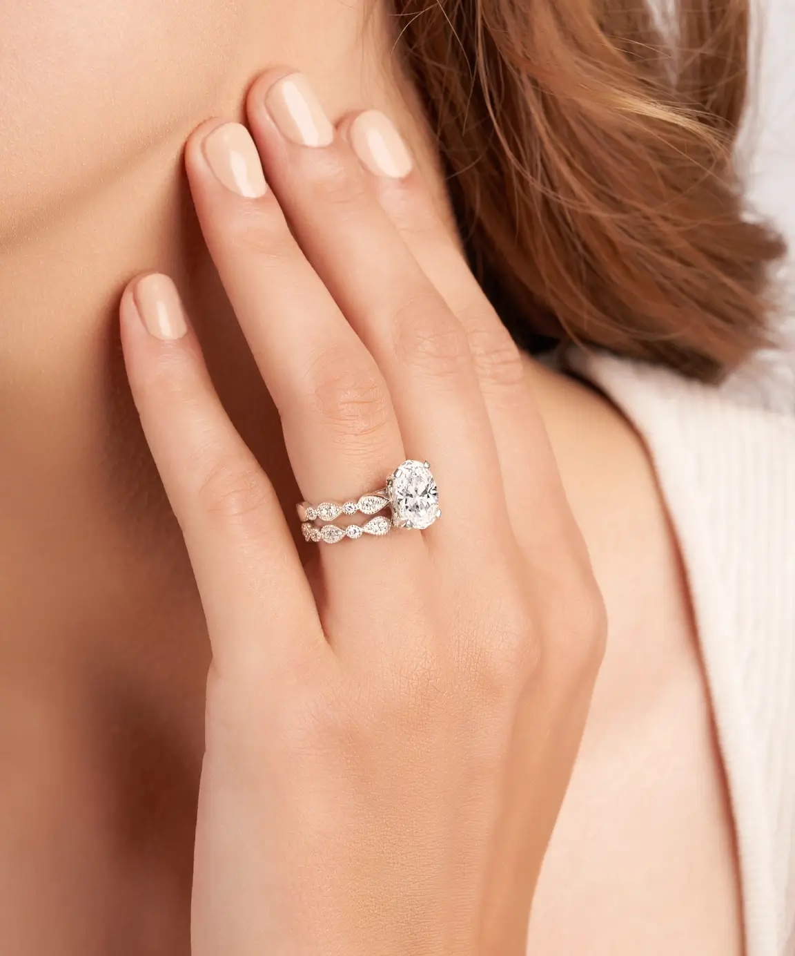 Find Your Match: The Ideal Wedding Band for Oval Diamond Engagement Rings