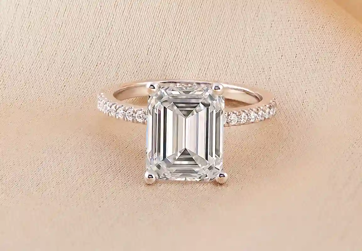 Jia Diamond Ring